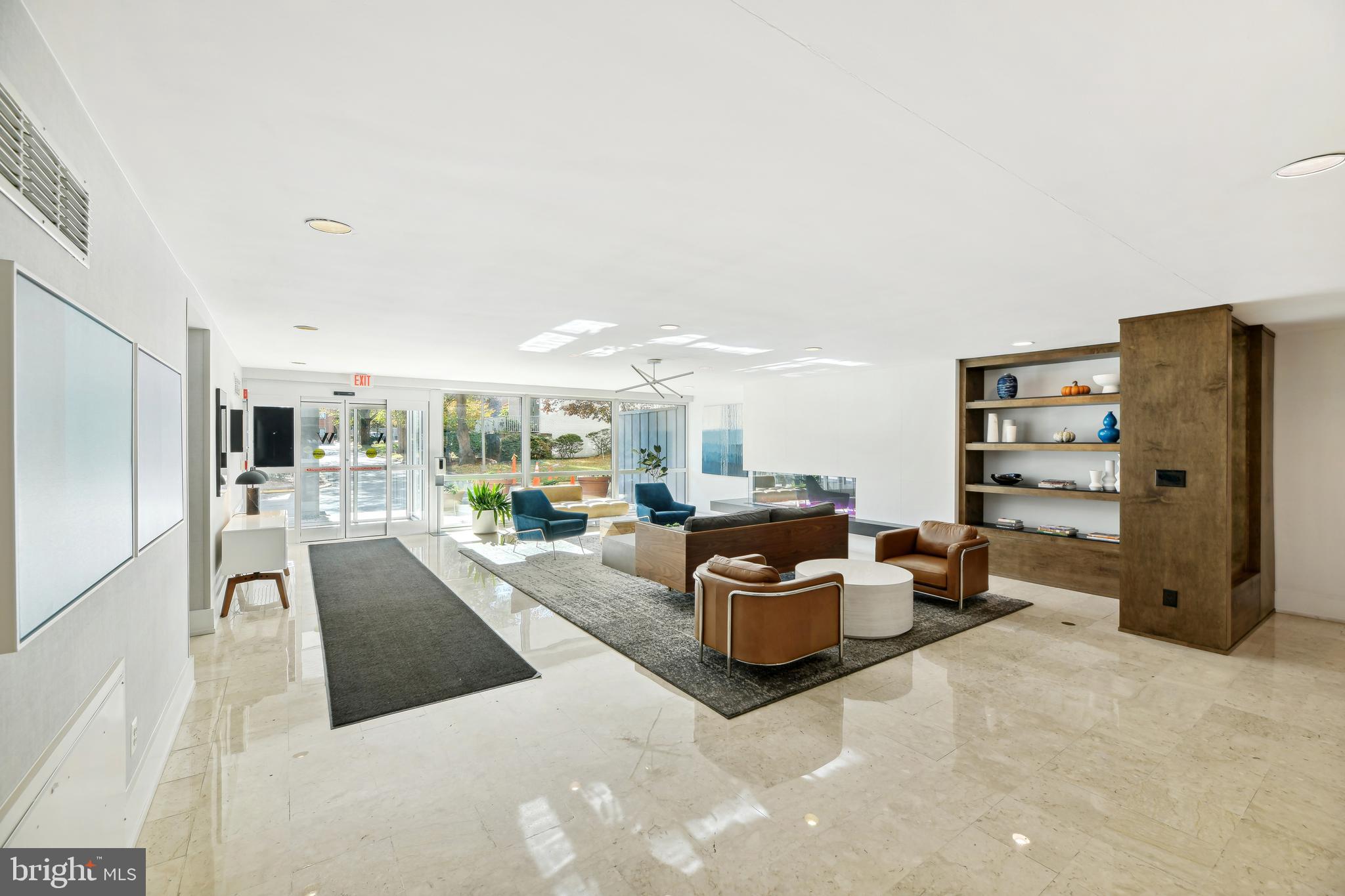 4985 BATTERY LANE 4985