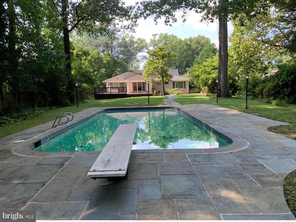5673 BENT BRANCH ROAD