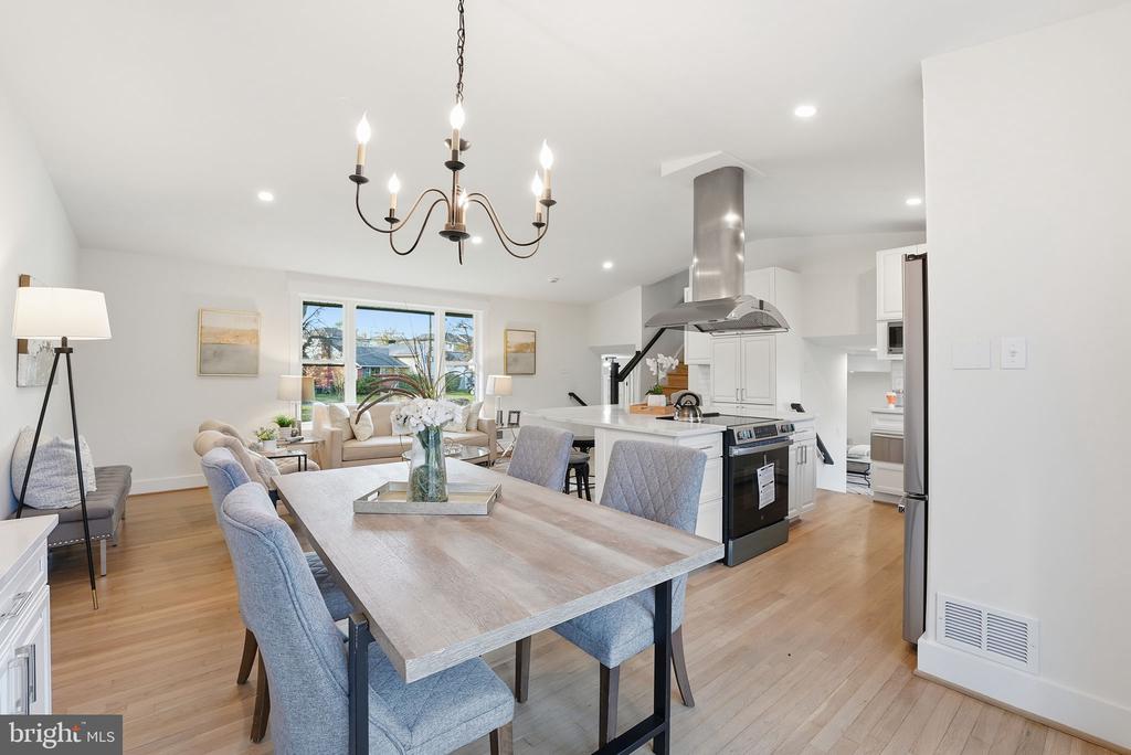 9803 DE PAUL DRIVE