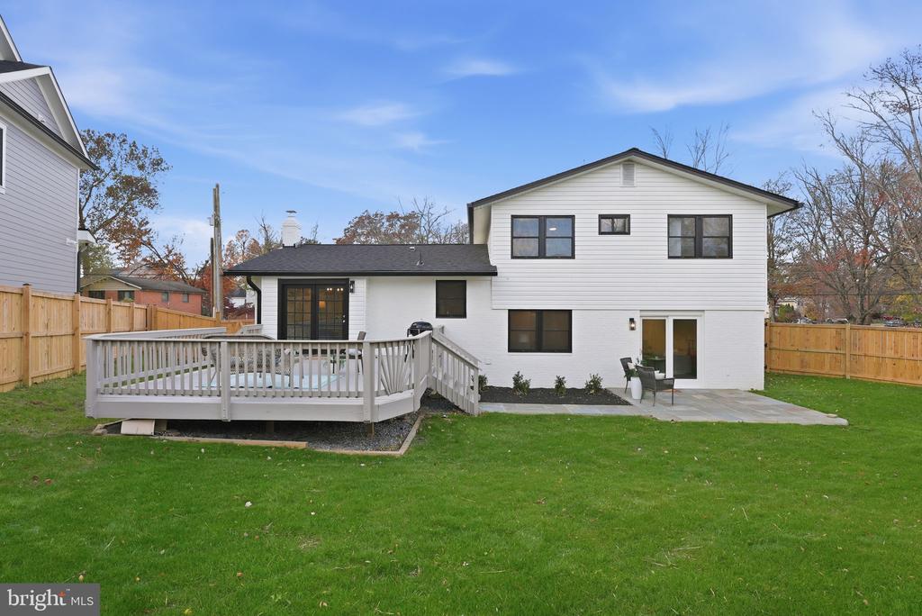 9803 DE PAUL DRIVE