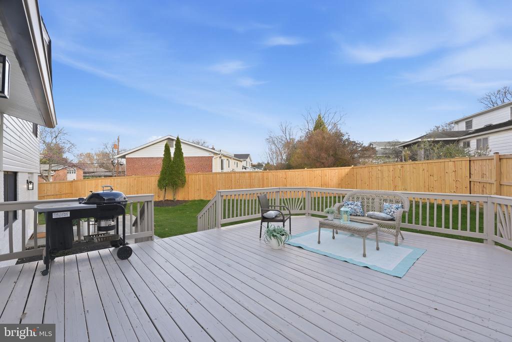 9803 DE PAUL DRIVE