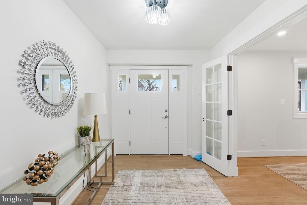 9803 DE PAUL DRIVE