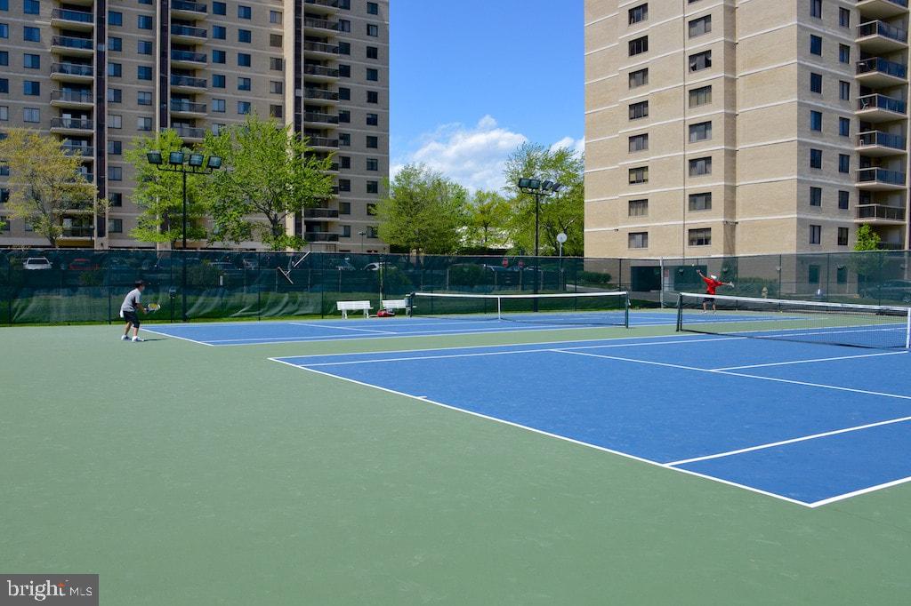 307 YOAKUM PARKWAY 302
