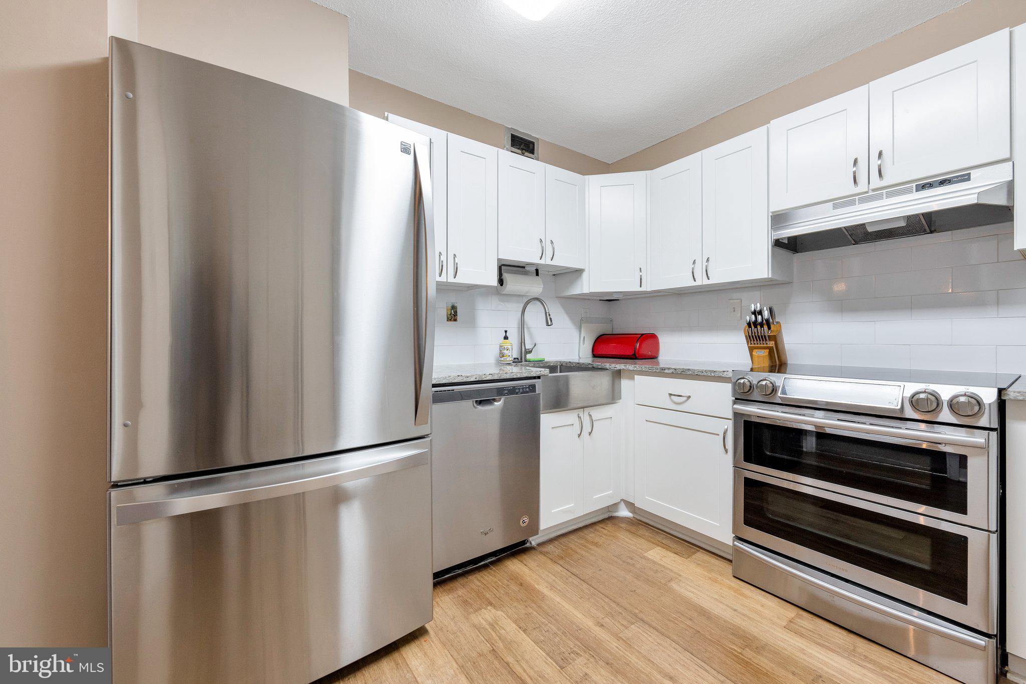 307 YOAKUM PARKWAY 302