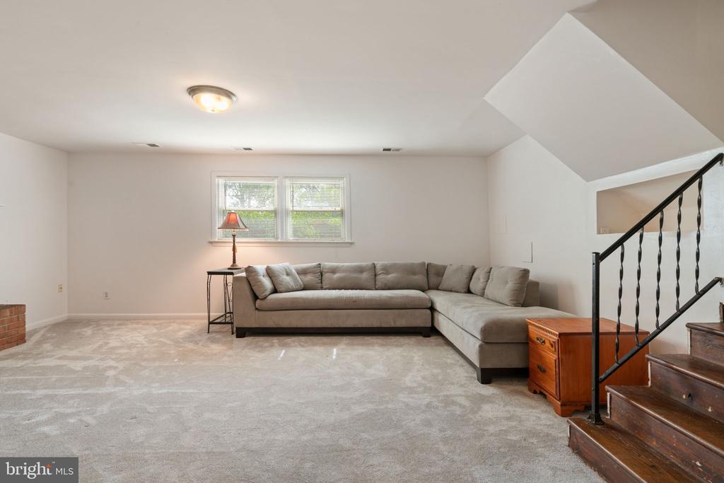 2737 WELCOME DRIVE