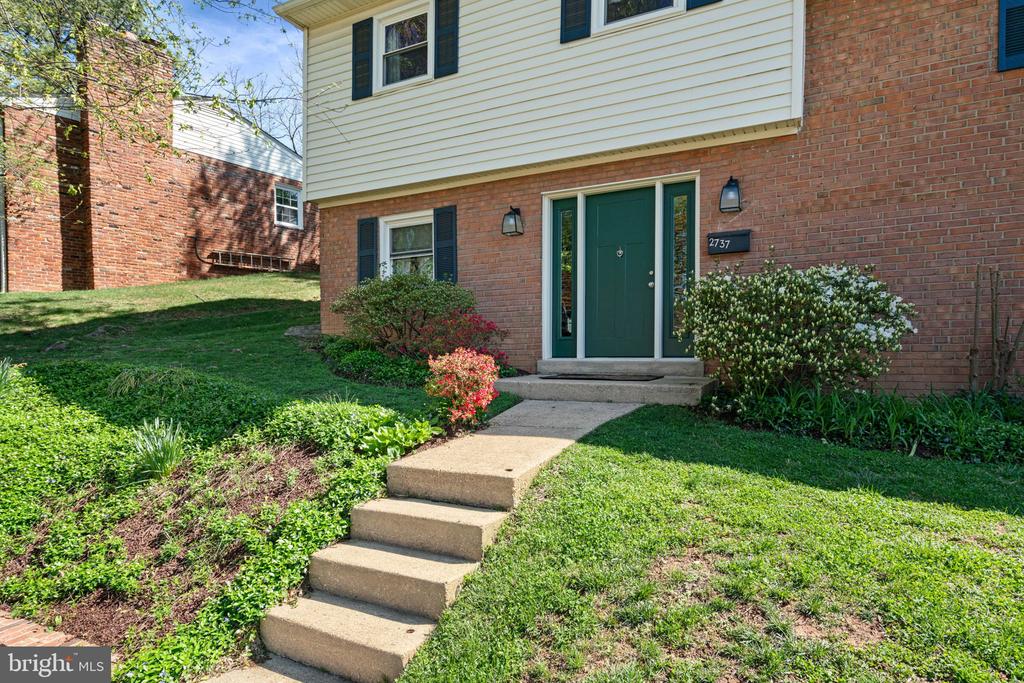 2737 WELCOME DRIVE