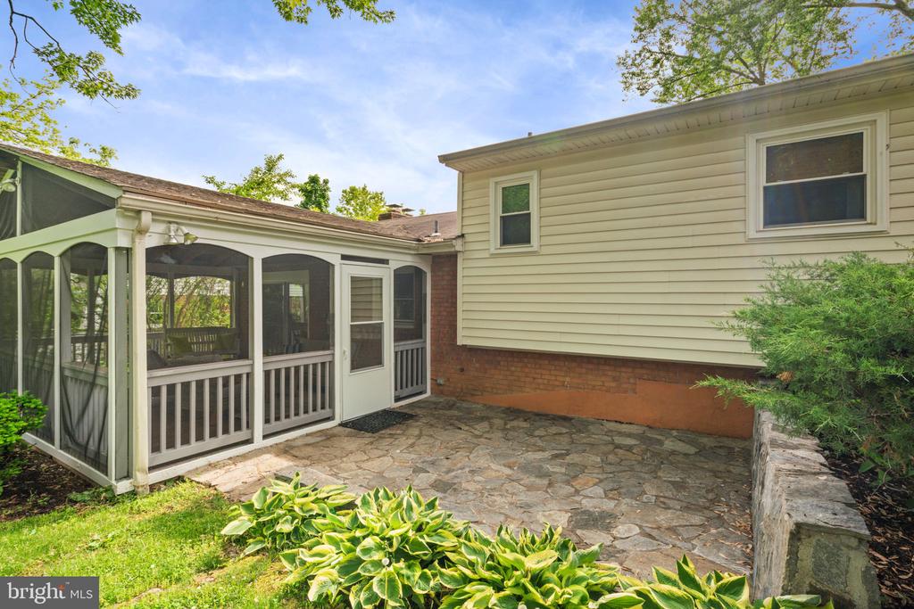 2737 WELCOME DRIVE