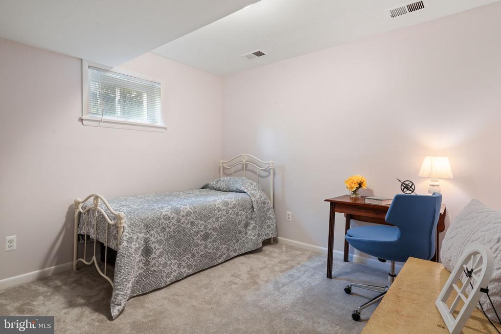 2737 WELCOME DRIVE
