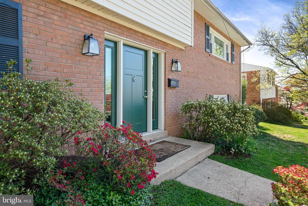 2737 WELCOME DRIVE