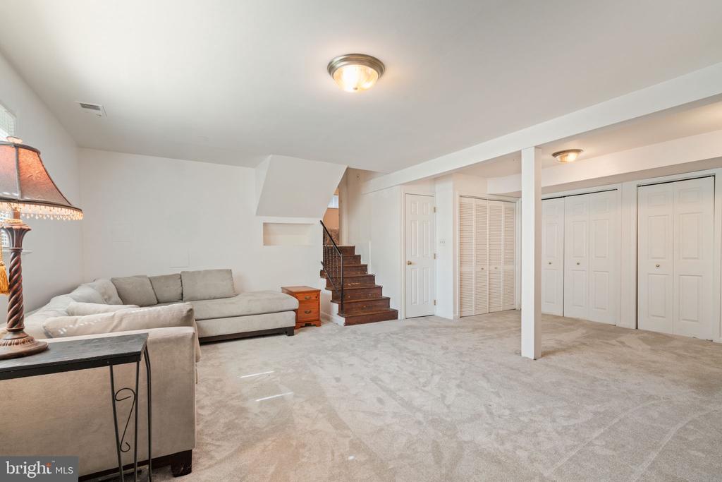 2737 WELCOME DRIVE