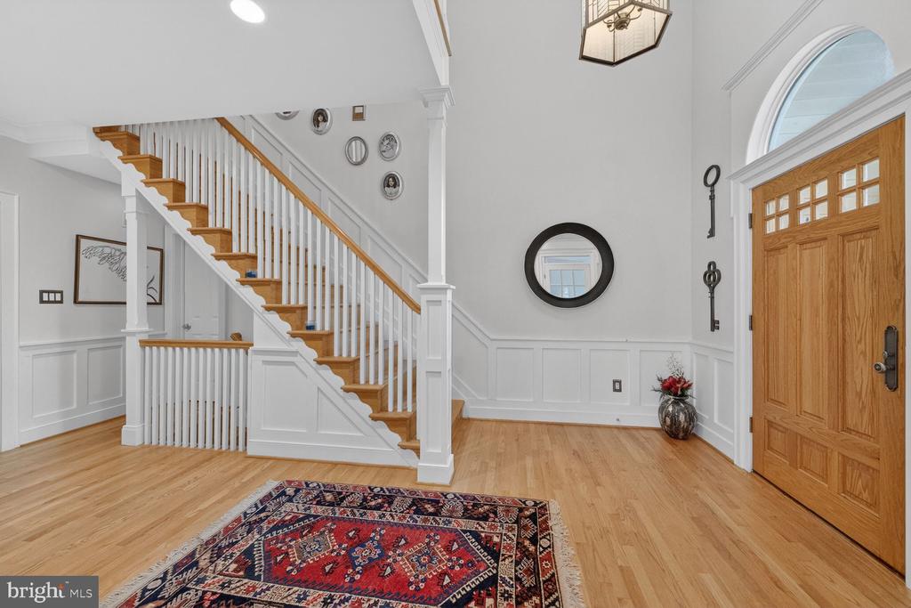 303 TALAHI ROAD SE