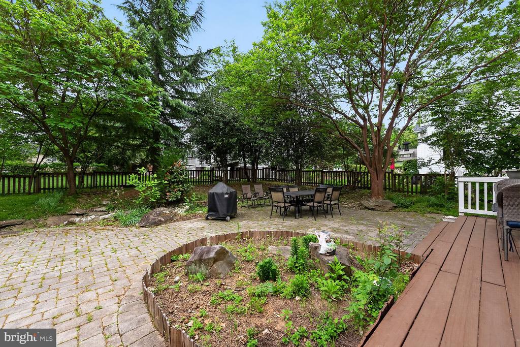 303 TALAHI ROAD SE