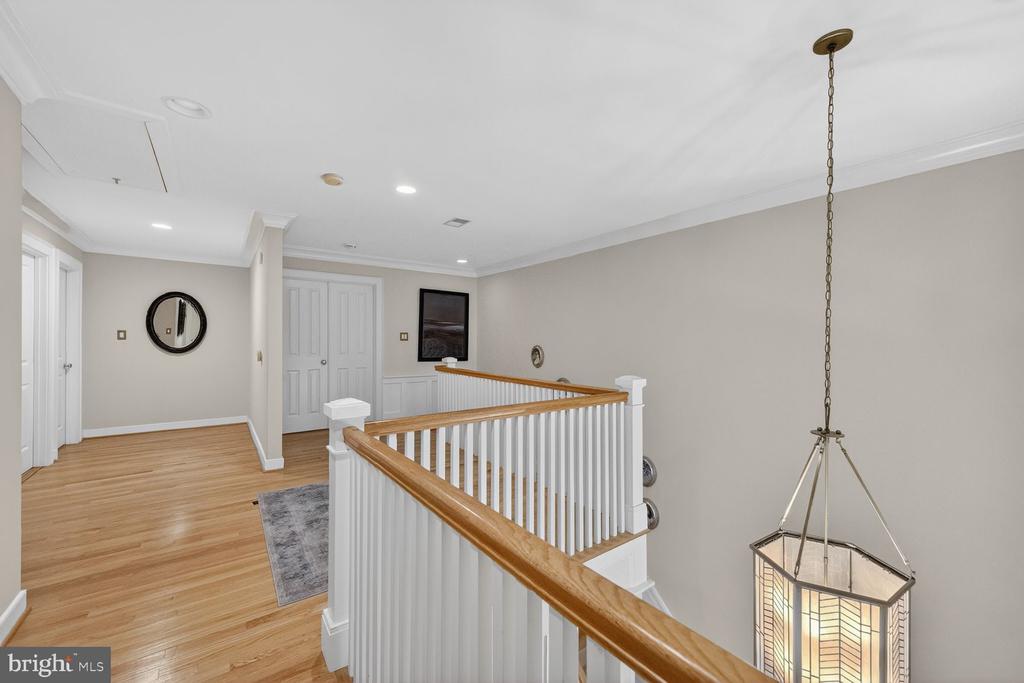 303 TALAHI ROAD SE