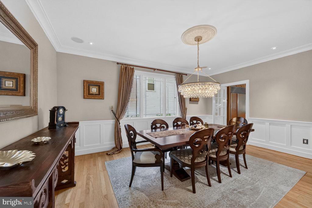 303 TALAHI ROAD SE