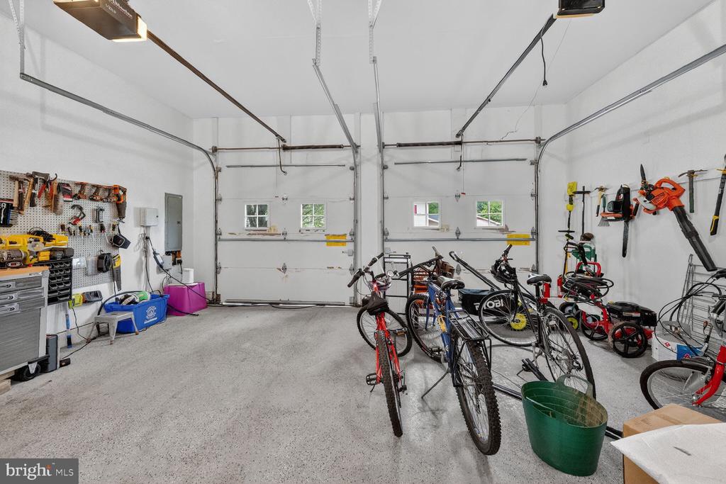 303 TALAHI ROAD SE