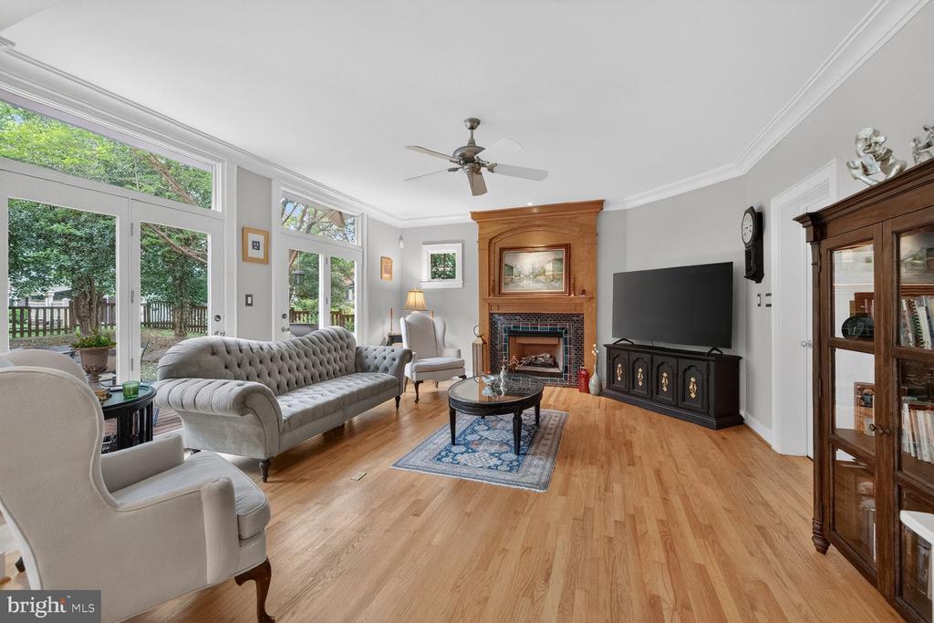 303 TALAHI ROAD SE
