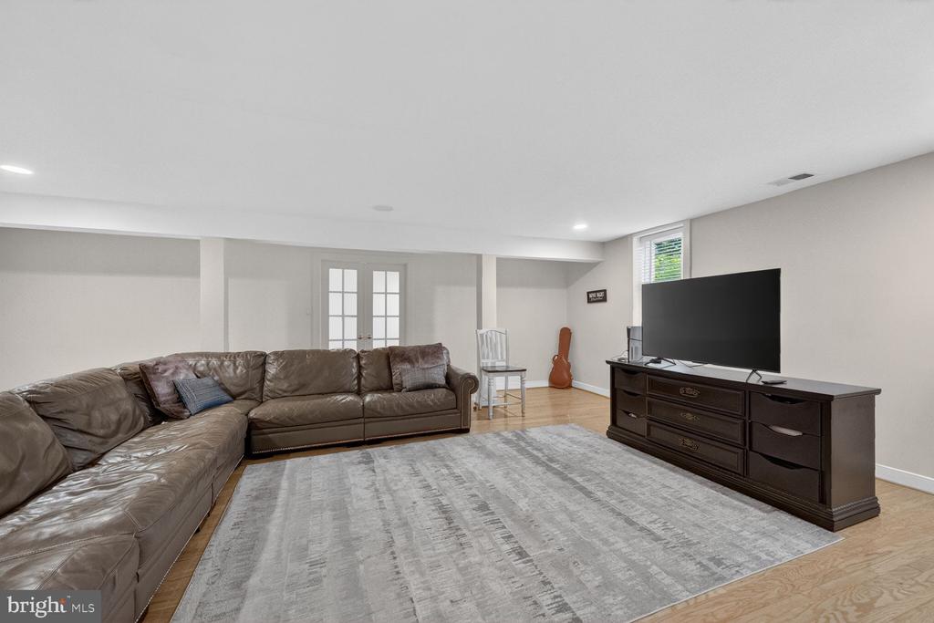303 TALAHI ROAD SE