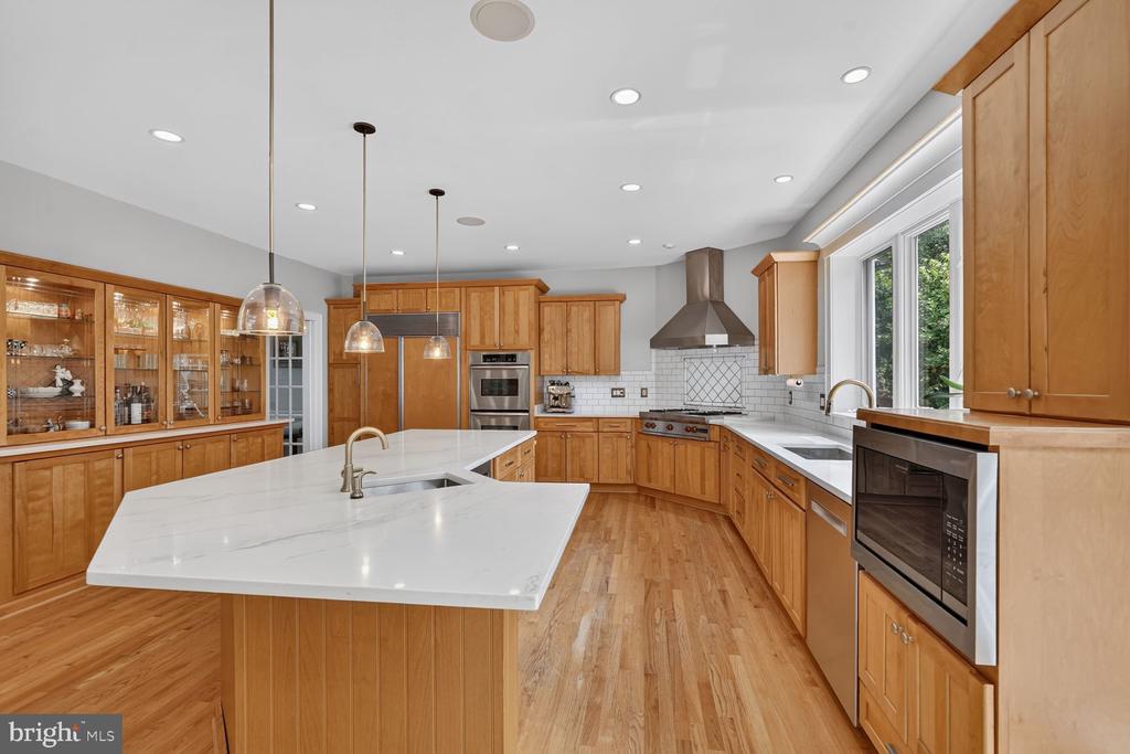 303 TALAHI ROAD SE