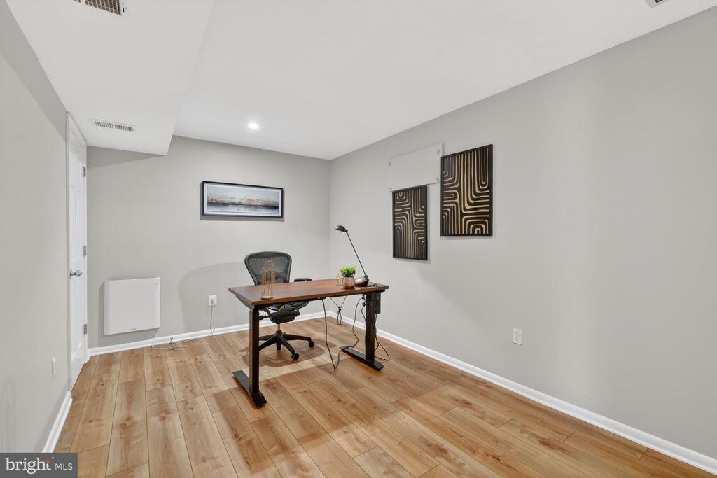 6409 OLD DOMINION DRIVE