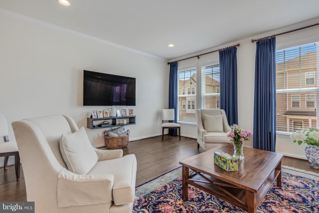 43284 NOVI TERRACE
