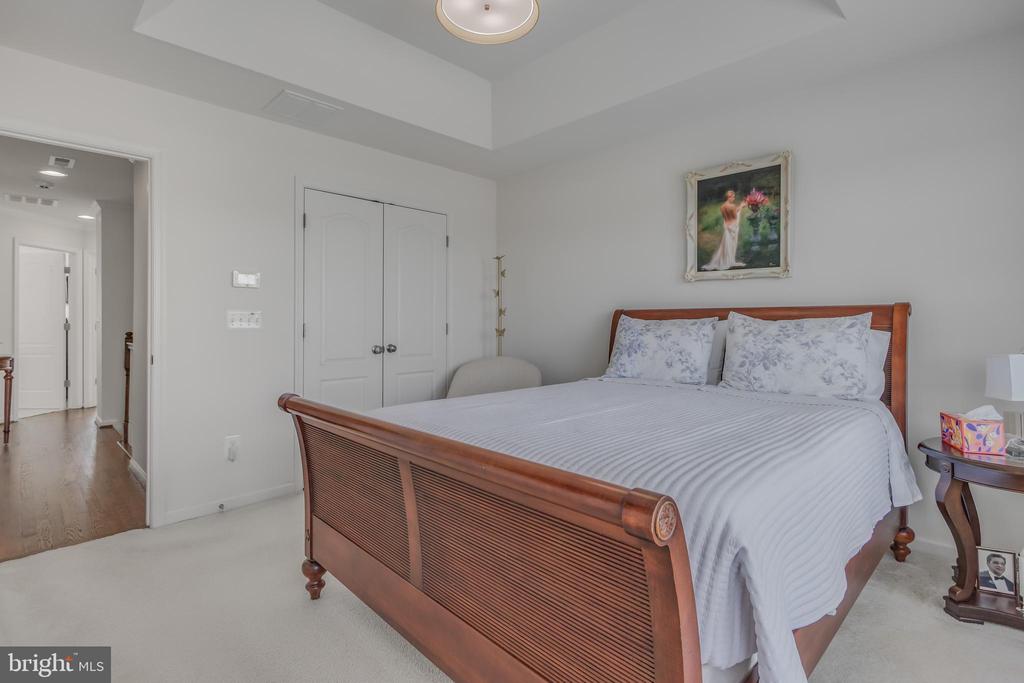 43284 NOVI TERRACE
