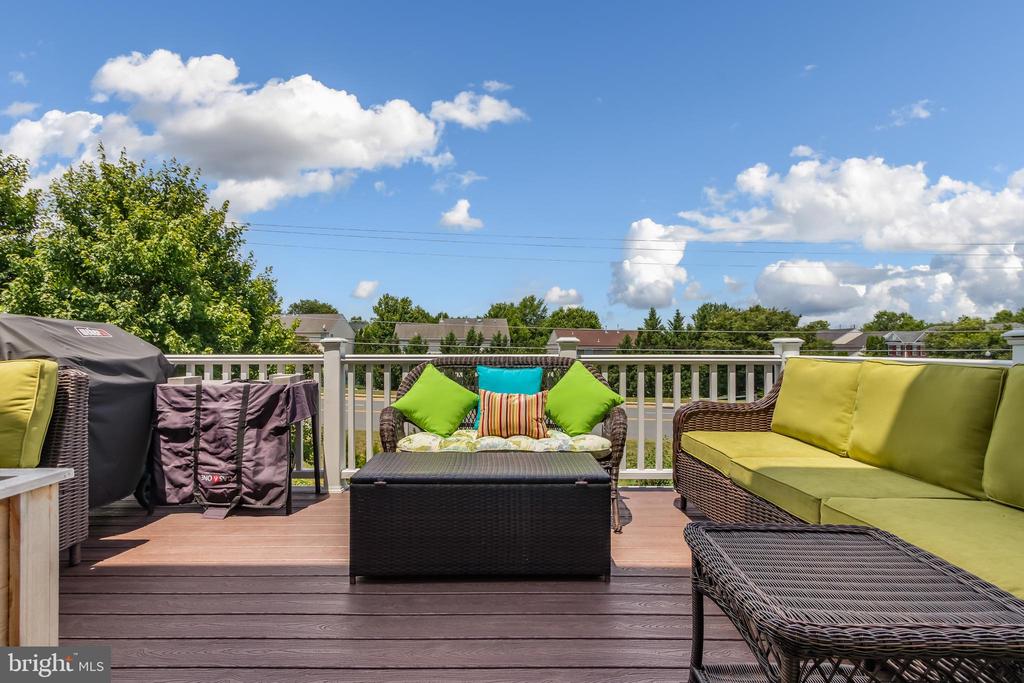 43284 NOVI TERRACE