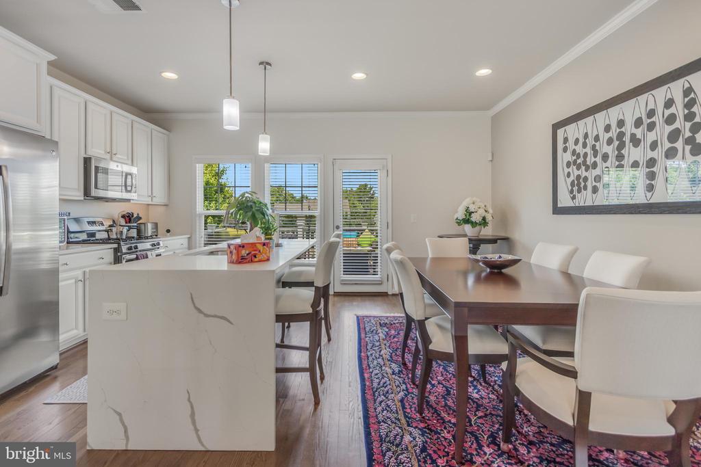 43284 NOVI TERRACE