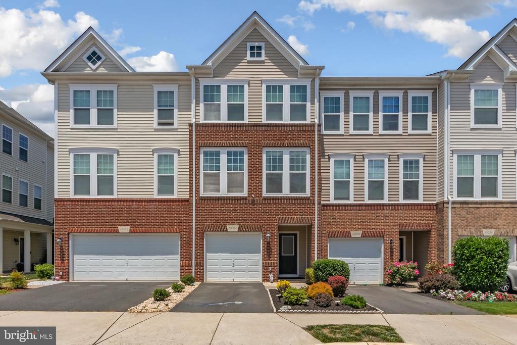 43284 NOVI TERRACE