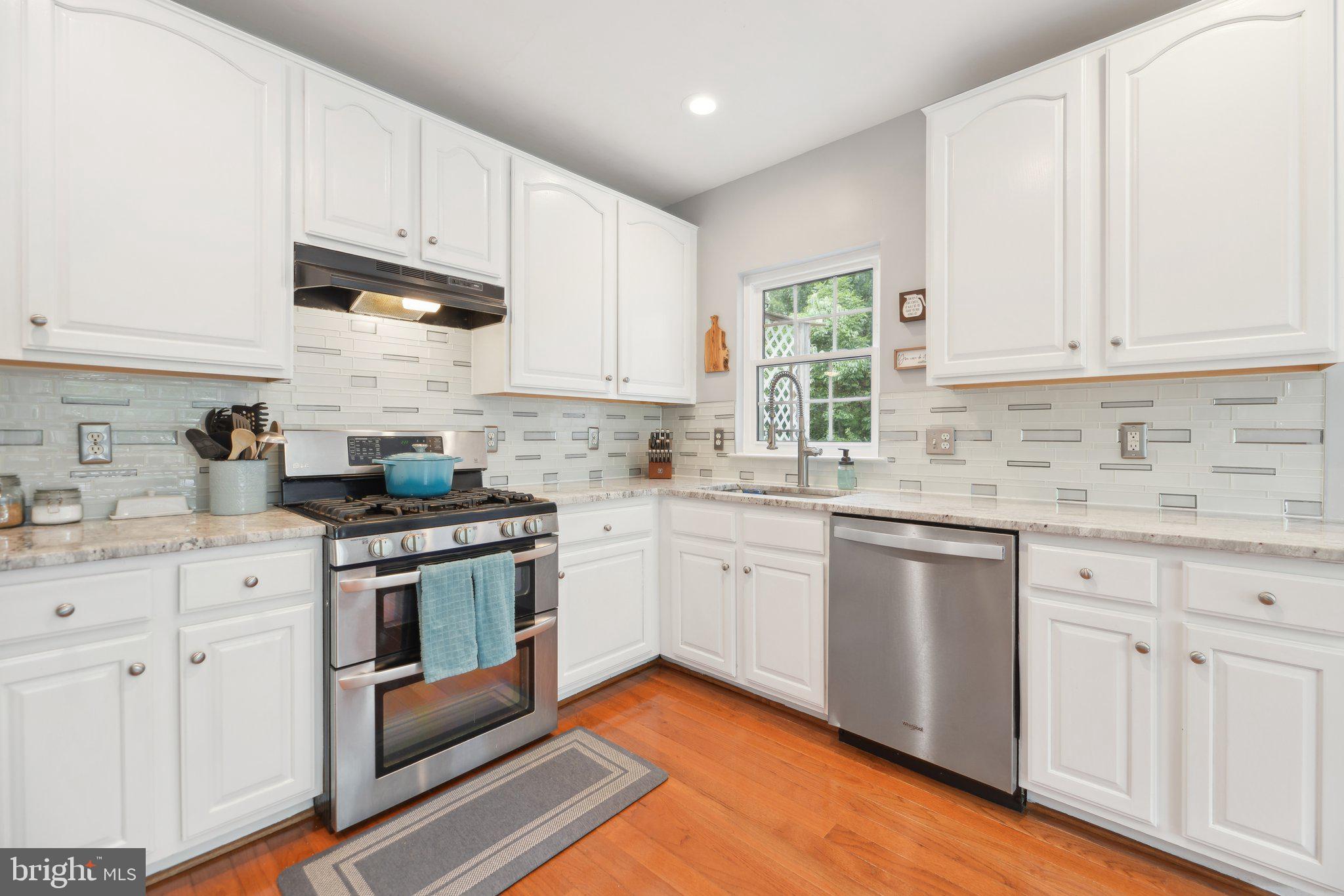 8905 STABLE FOREST PLACE