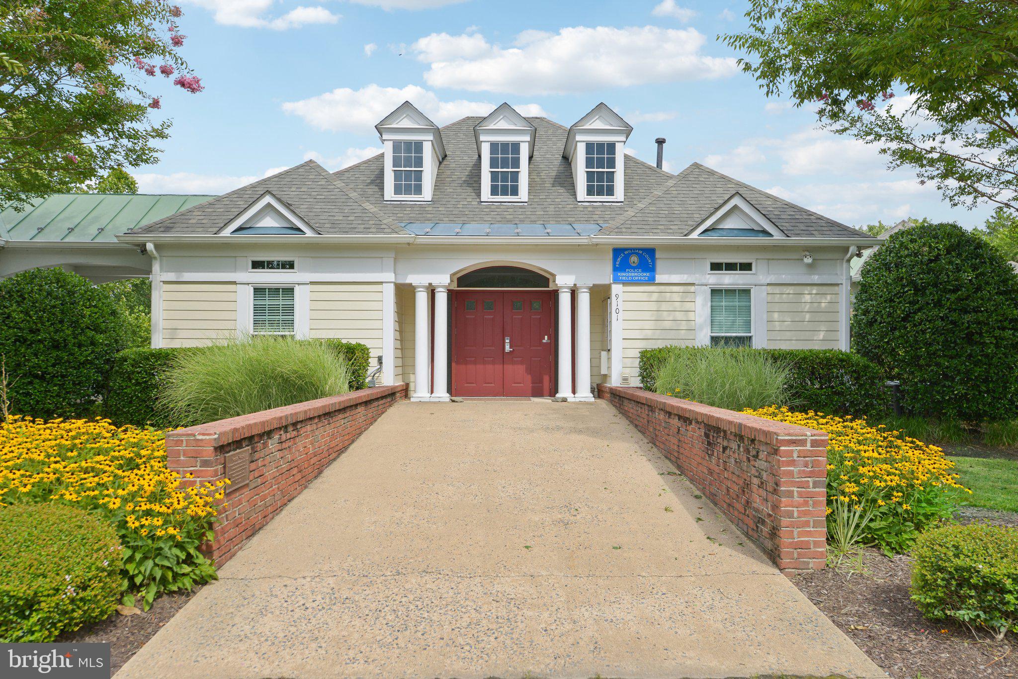 8905 STABLE FOREST PLACE