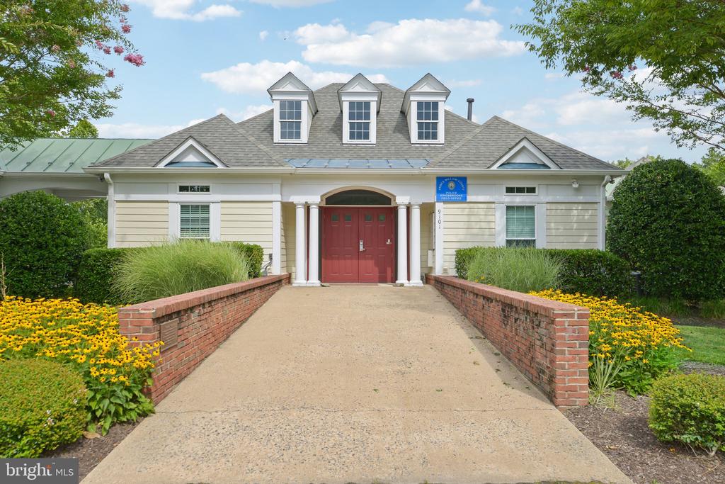 8905 STABLE FOREST PLACE