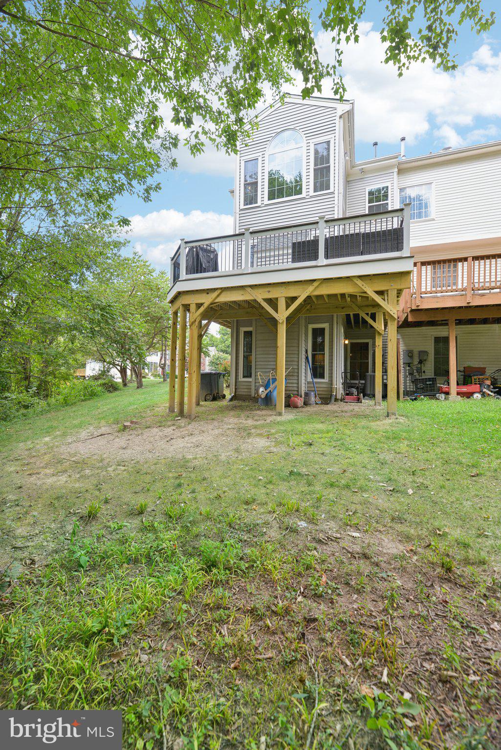 8905 STABLE FOREST PLACE