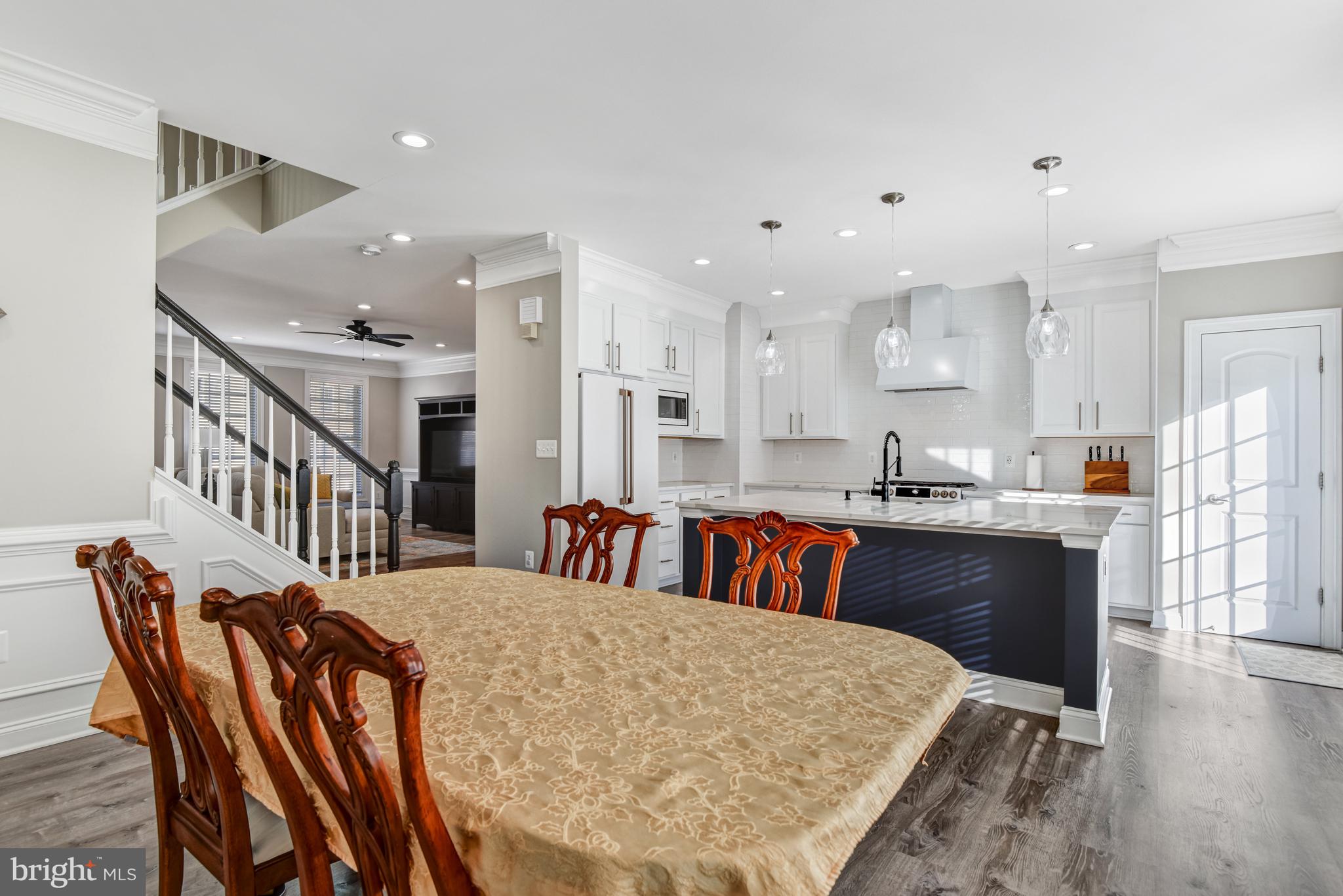6899 BOOTHE LANE
