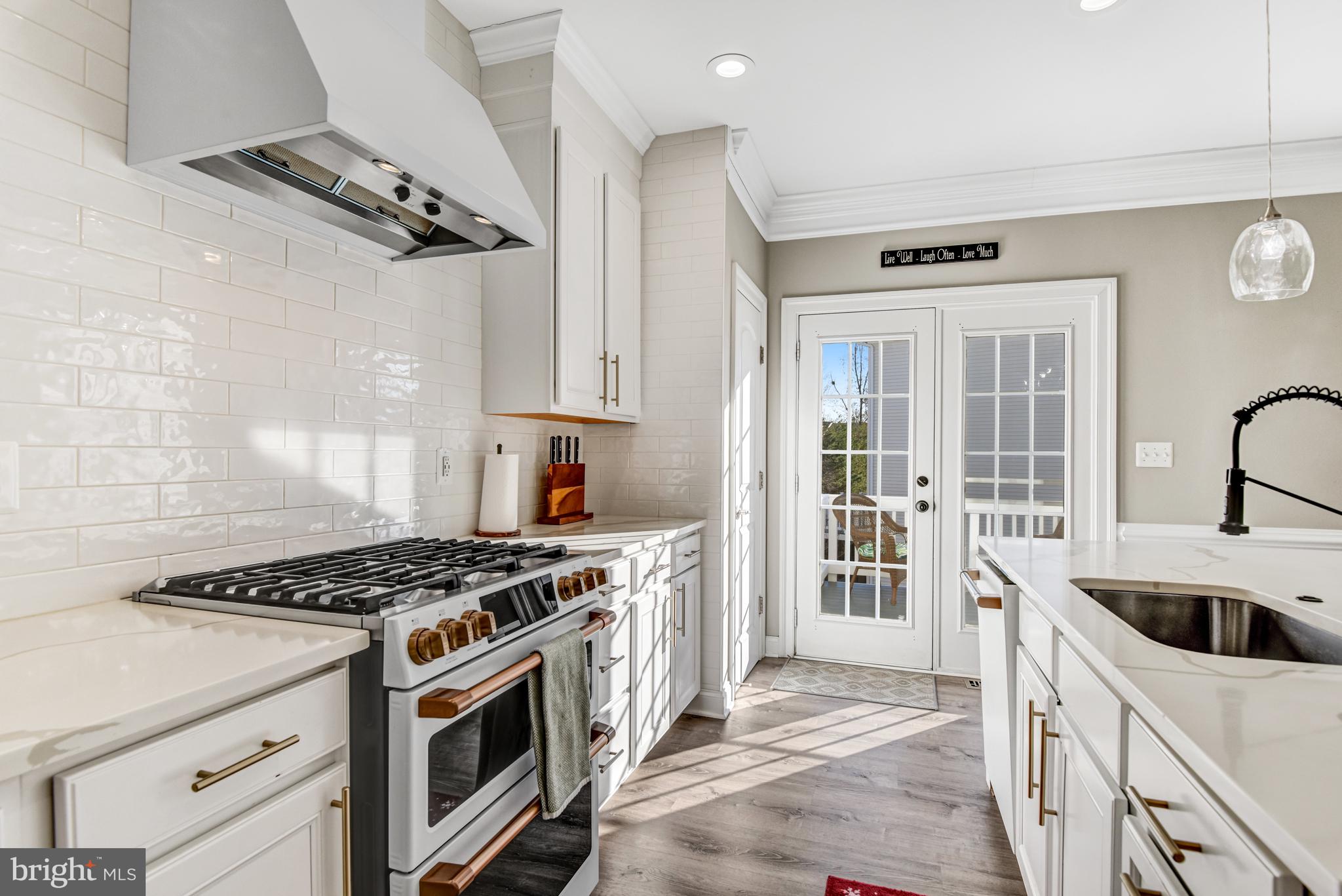 6899 BOOTHE LANE