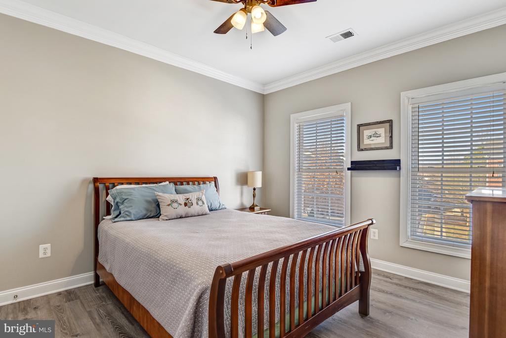 6899 BOOTHE LANE