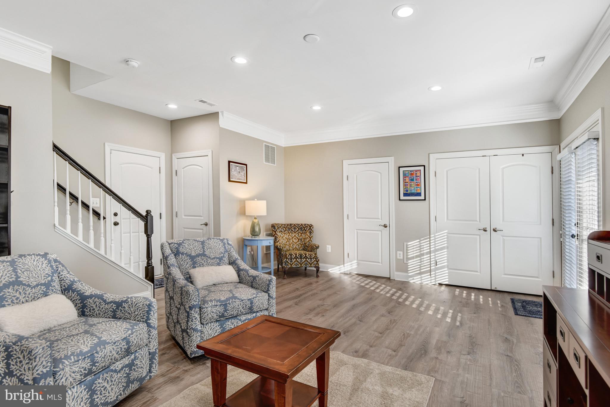 6899 BOOTHE LANE