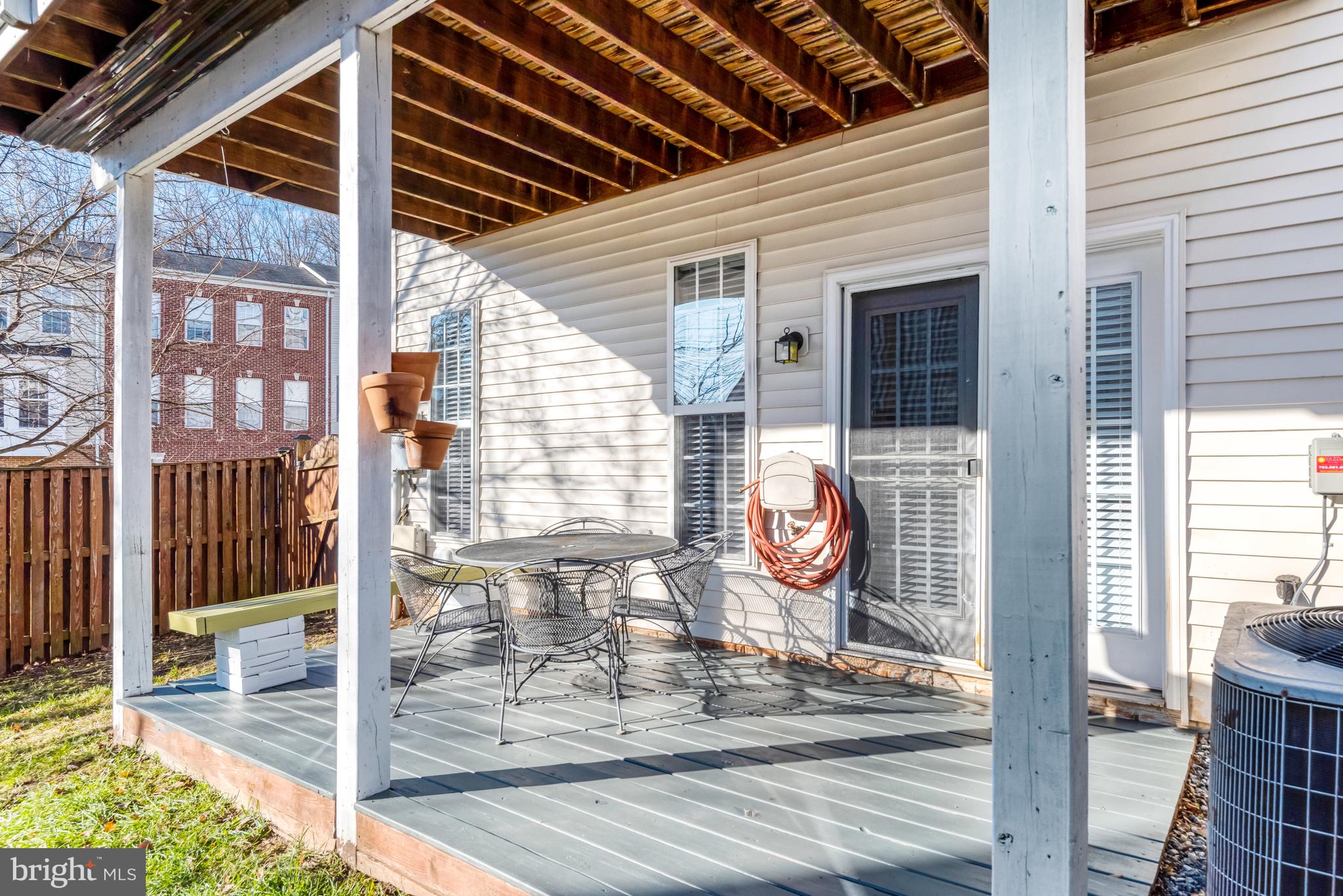 6899 BOOTHE LANE