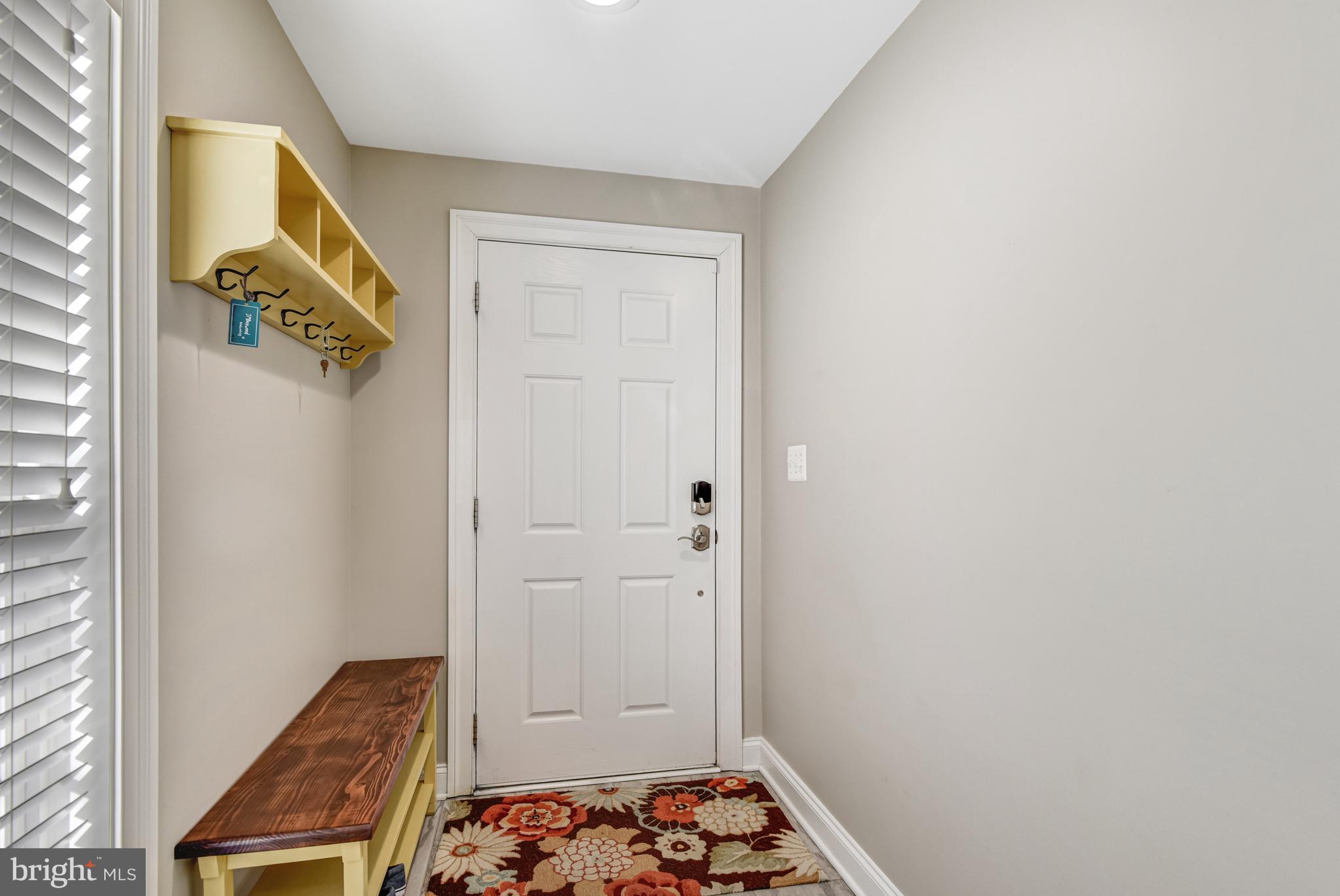 6899 BOOTHE LANE