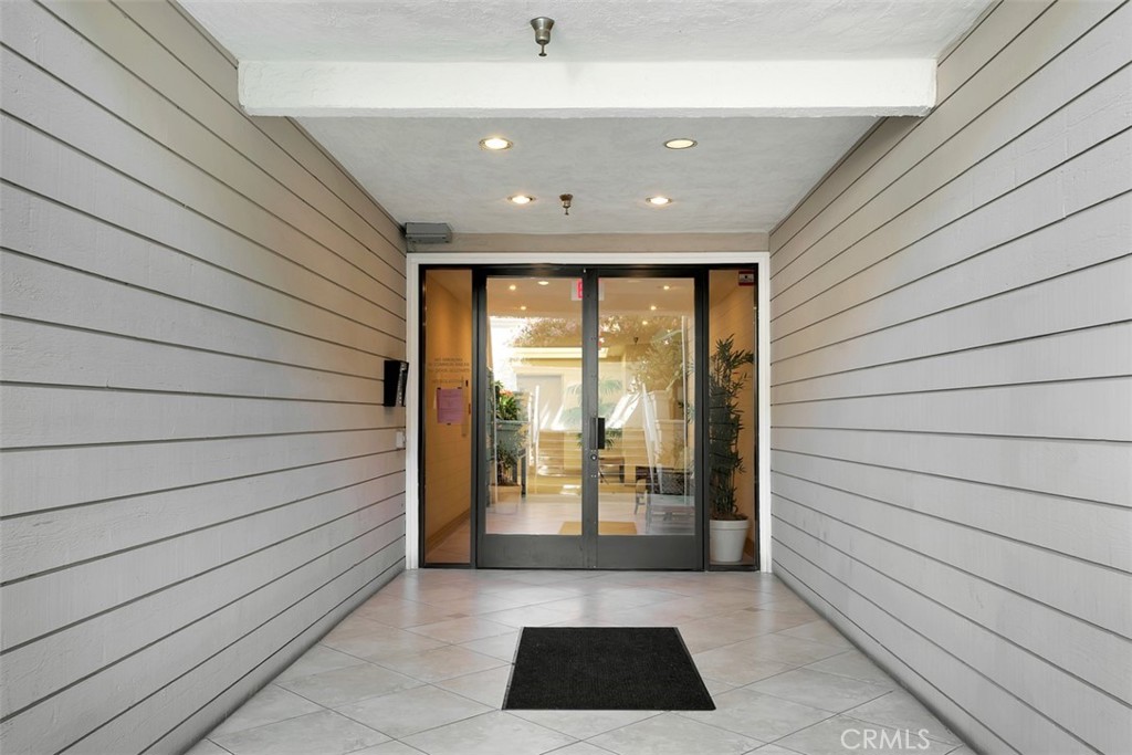 260 Cagney Lane 206
