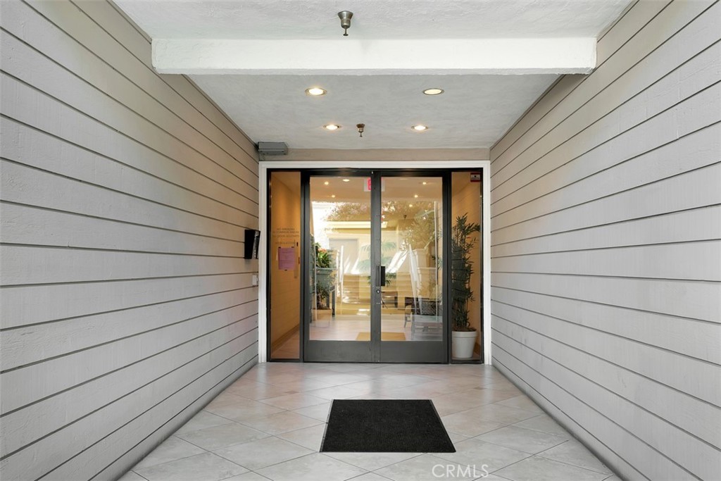 260 Cagney Lane 206