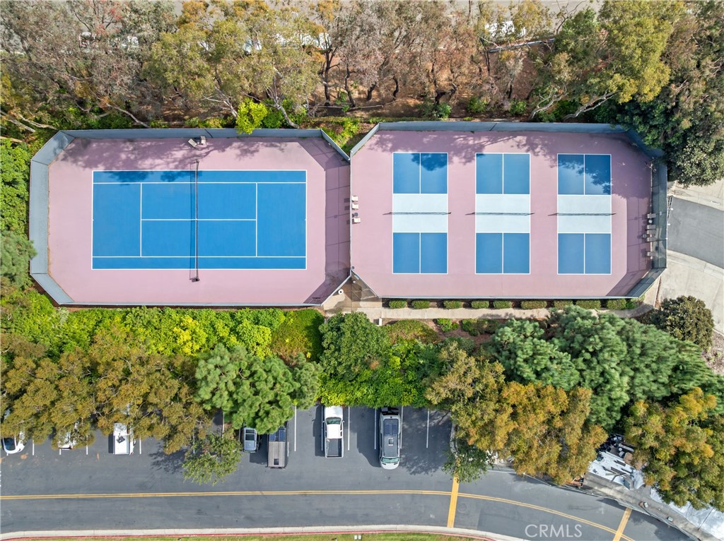 200 Paris Lane 111