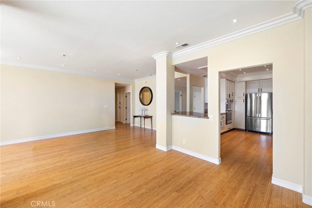 200 Paris Lane 111