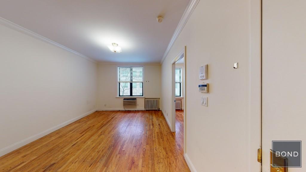 165 E 33rd Street 4R