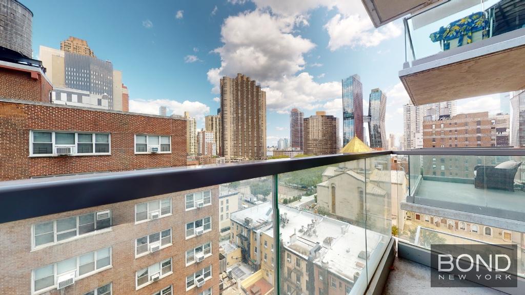 237 E 34th Street 1204