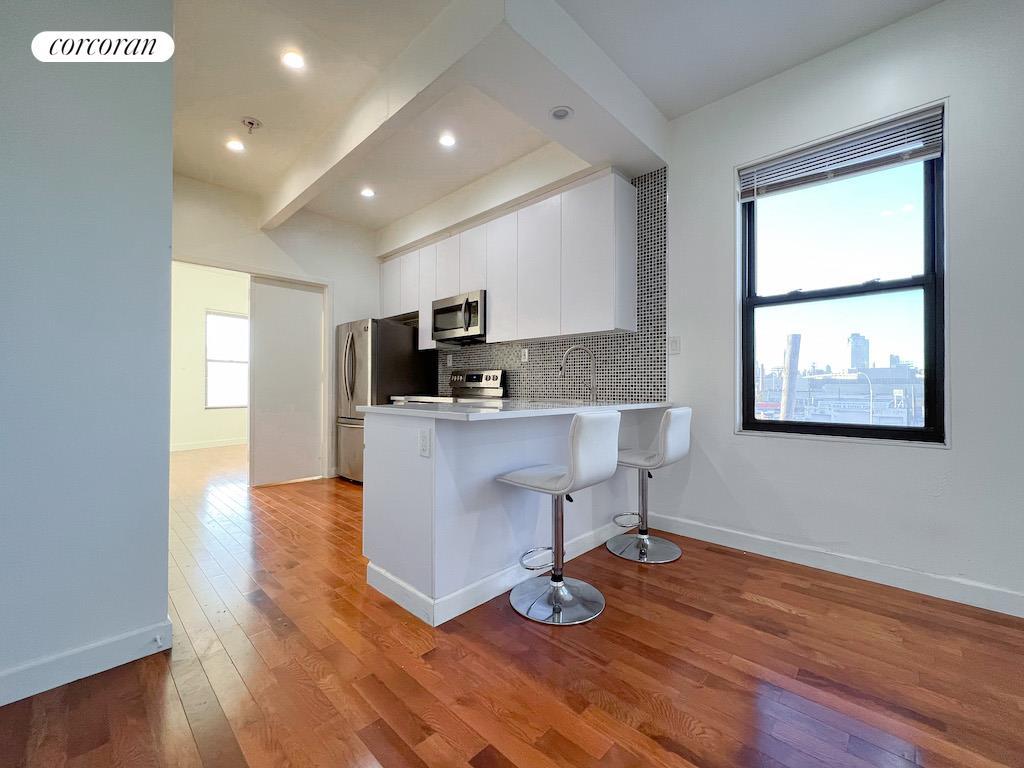 36-19 REVIEW Avenue 3L