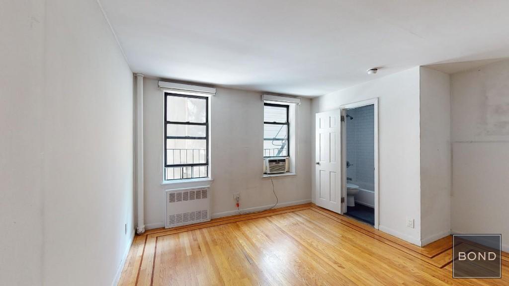 30 Charlton Street 1D