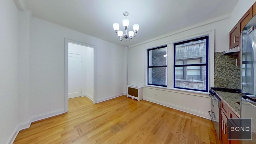 245 W 51st Street 512