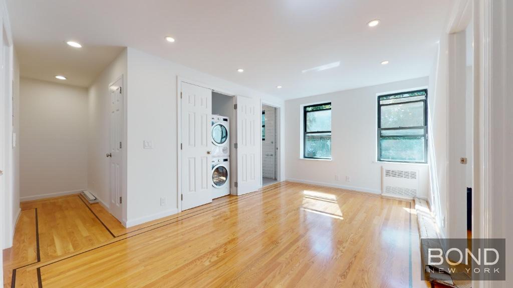 30 Charlton Street 5i