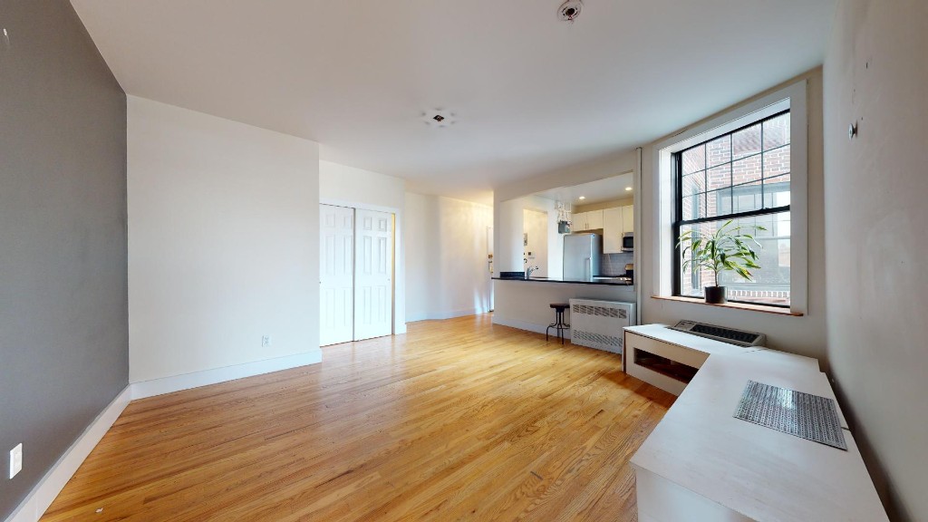 240 Waverly Place 54