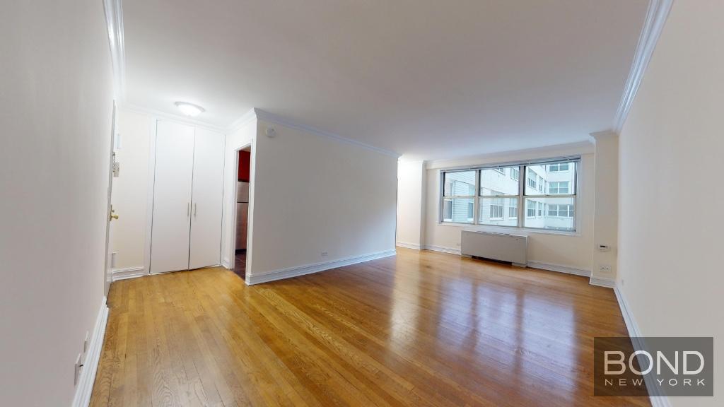 888 8th Avenue 7A